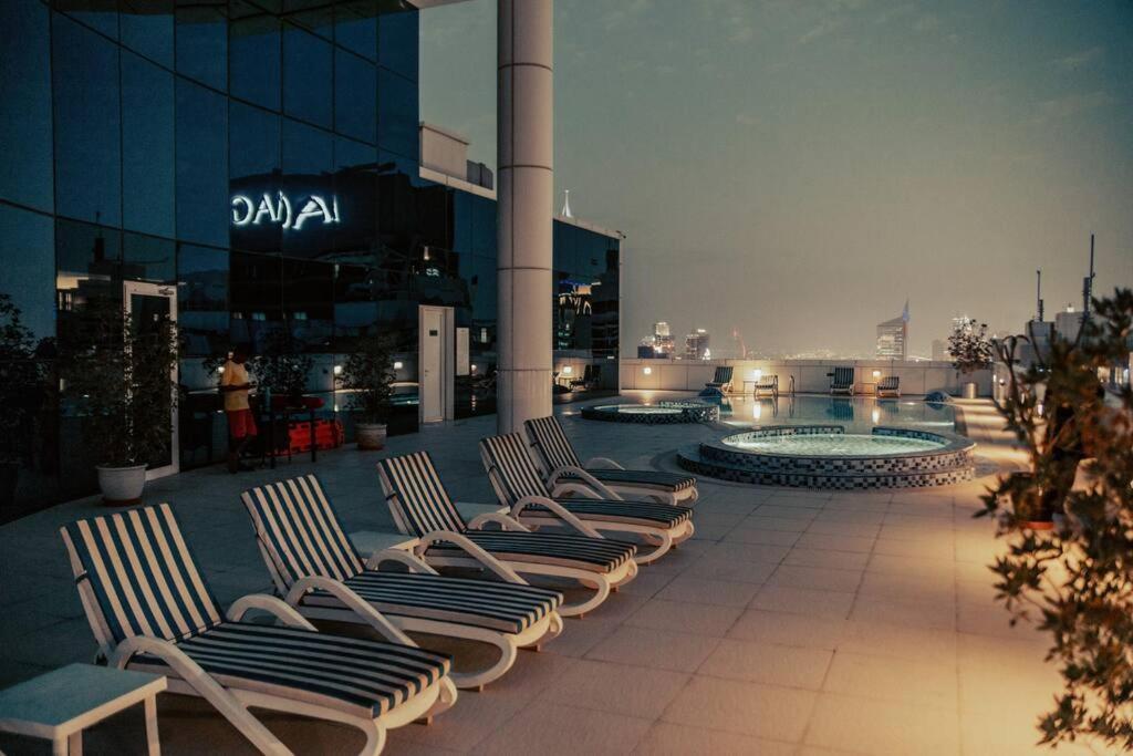 Luxury 3 Bedroom Sub Penthouse With Rooftop Pool Dubai Exterior photo
